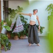 Soy una mujer que imparte de manera profesional, didactica, divertida, facil, profunda y empatica la salud en el cuerpo.